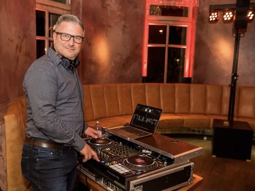 DJ Mr. Easy